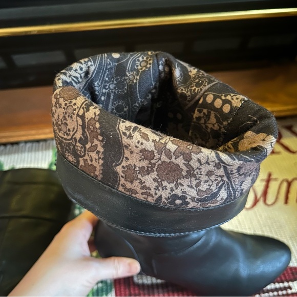 Rialto Black Slouchy Calf High Heeled Boots - Picture 8 of 11